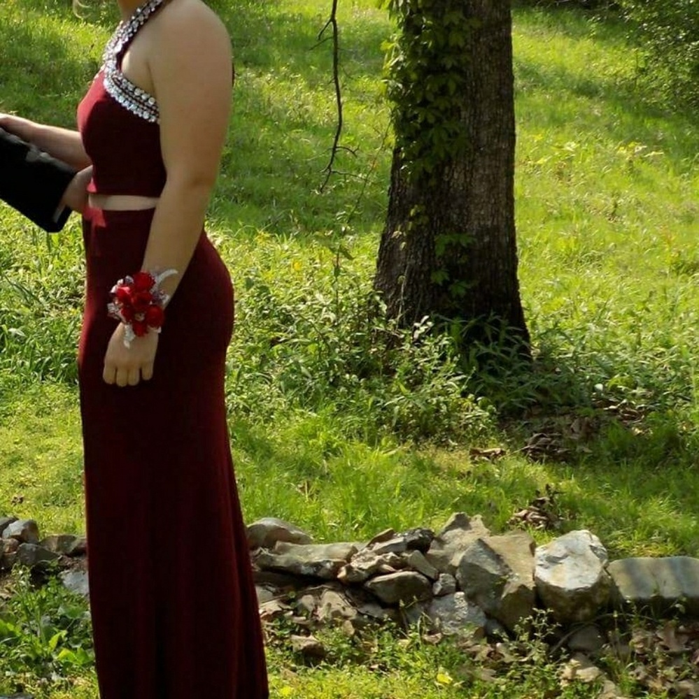 Dress - Picture 2 of 3